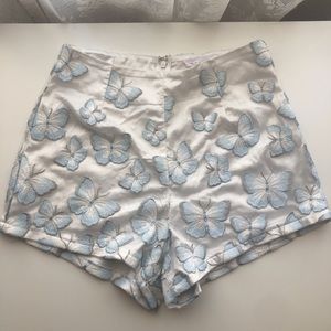 WHITE HIGH-WAISTED SHORTS